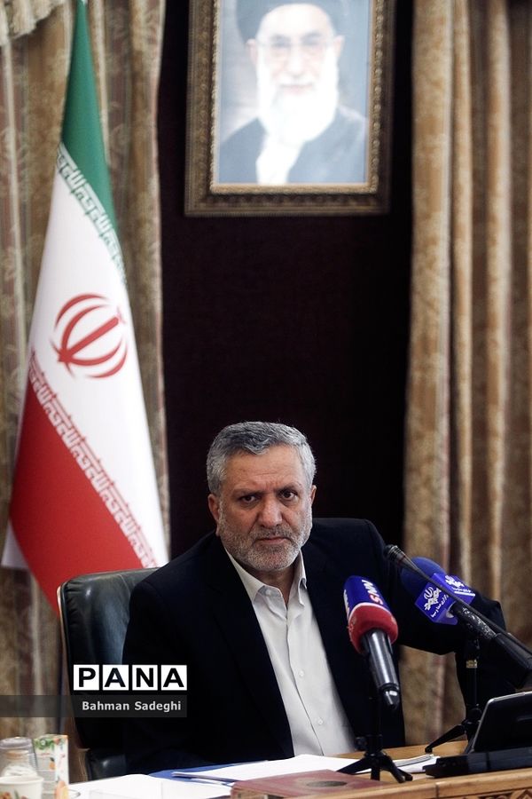 نشست ساماندهی تالاب‌ها و رودخانه‌های رشت با حضور معاون اجرایی رئیس‌جمهوری