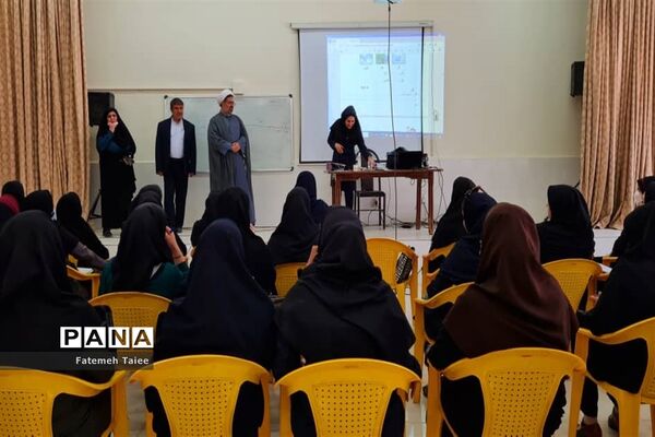 کارگاه ضمن خدمت مربیان،آموزگاران و مشاوران ابتدایی در ناحیه ۲ اهواز