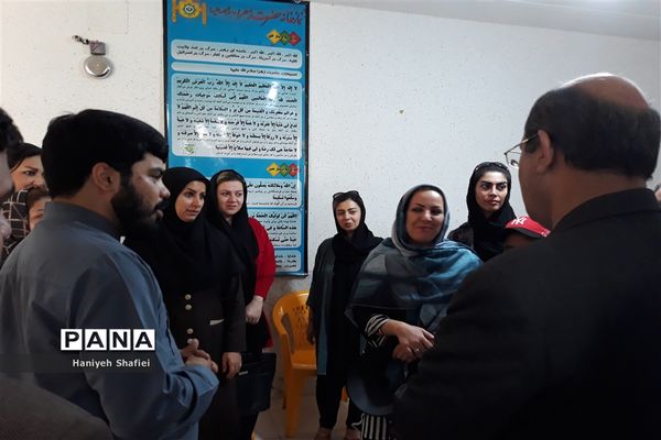 بازدید رئیس سازمان دانش‌آموزی استان فارس از پایگاه فعالیت تابستانی در ناحیه یک شیراز