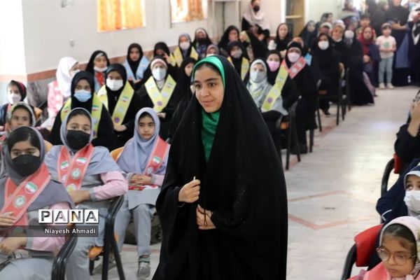 آیین تجلیل از دختران برگزیده طرح و برنامه‌های سازمان دانش‌آموزی ناحیه 3 مشهد