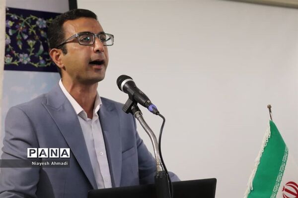 آیین تجلیل از دختران برگزیده طرح و برنامه‌های سازمان دانش‌آموزی ناحیه 3 مشهد