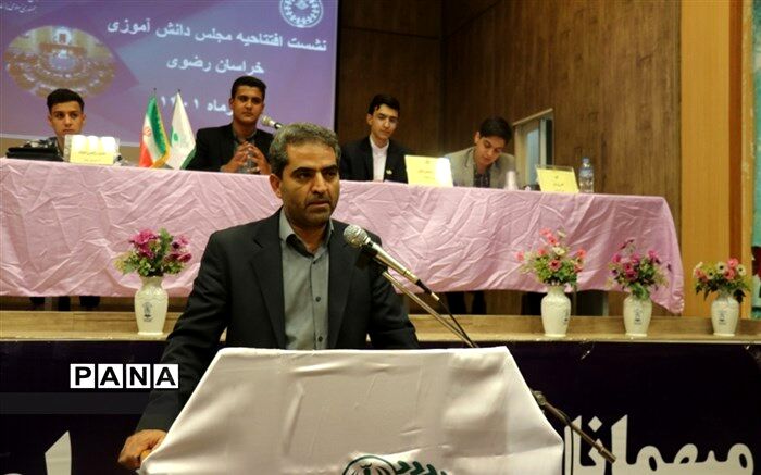 مجلس دانش‌آموزی امید را در جامعه تزریق کند