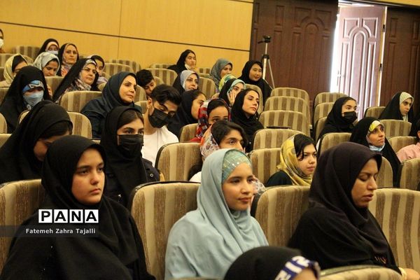 کارگاه آموزشی «روی صحنه زندگی کن »در استان سمنان