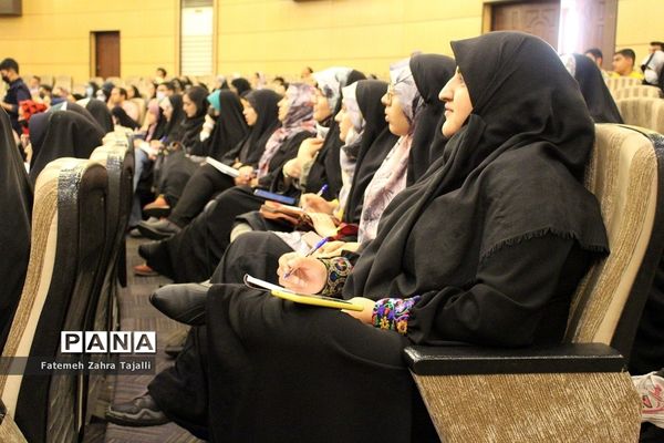 کارگاه آموزشی «روی صحنه زندگی کن »در استان سمنان