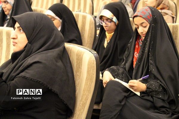 کارگاه آموزشی «روی صحنه زندگی کن »در استان سمنان