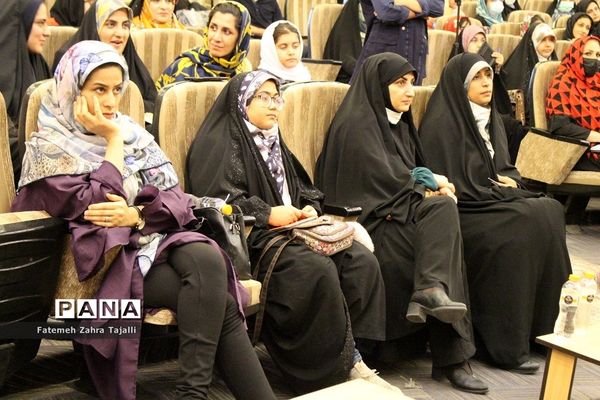 کارگاه آموزشی «روی صحنه زندگی کن »در استان سمنان