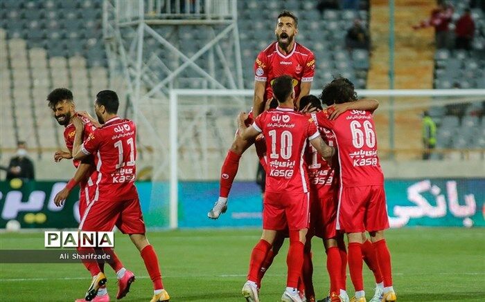 فرزاد آشوبی:  پرسپولیس مراقب باشد؛ ۲ تیم مدعی دیگر هم تیم خوبی بسته‌اند