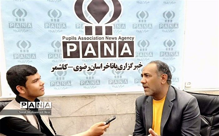 موفقیت معلم در کار معلمی، مدیون هنرمندی اوست