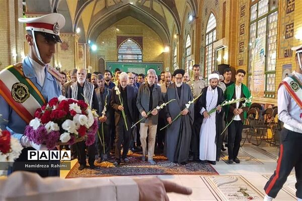 آیین گلریزان و عطرافشانی مزار شهدای هفتم تیر و یادمان شهدای ۷۲ تن