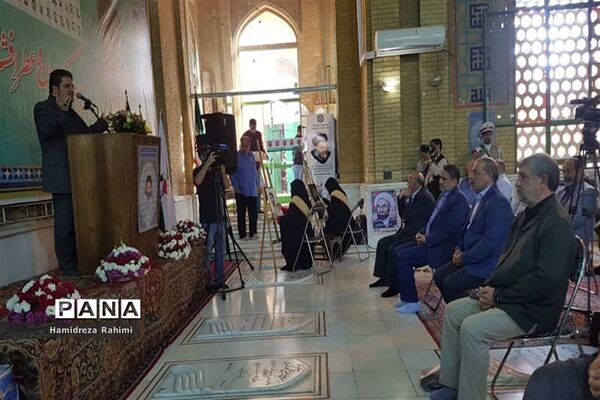 آیین گلریزان و عطرافشانی مزار شهدای هفتم تیر و یادمان شهدای ۷۲ تن