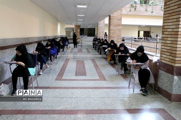 رقابت دانش‌آموزان در کنکور رشته تجربی-2