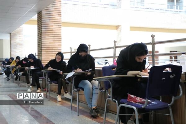 رقابت دانش‌آموزان در کنکور رشته تجربی-2
