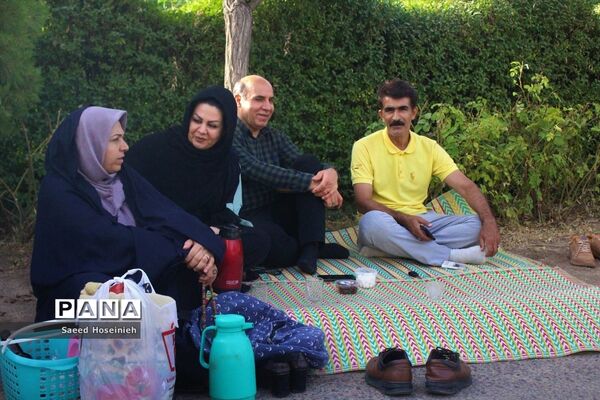 رقابت دانش‌آموزان در کنکور سراسری رشته تجربی در قم-3