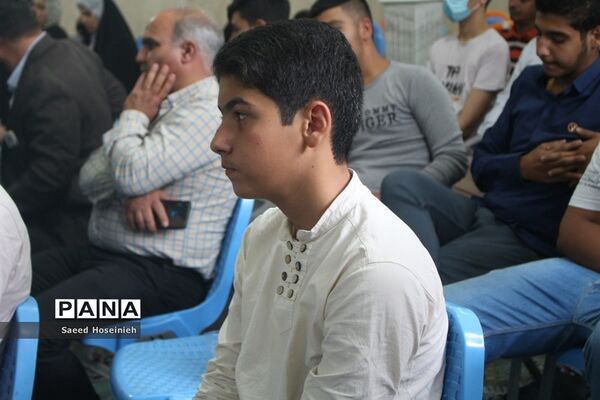 تجلیل از دانش‌آموزان برتر دبیرستان امام علی بن ابی طالب(ع)