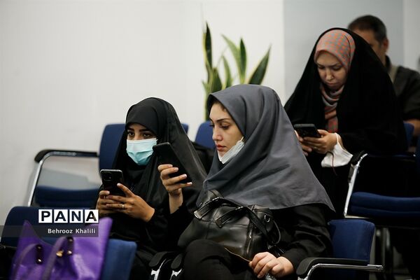 نشست خبری پنجمین مسابقه دانش‌آموزی نور