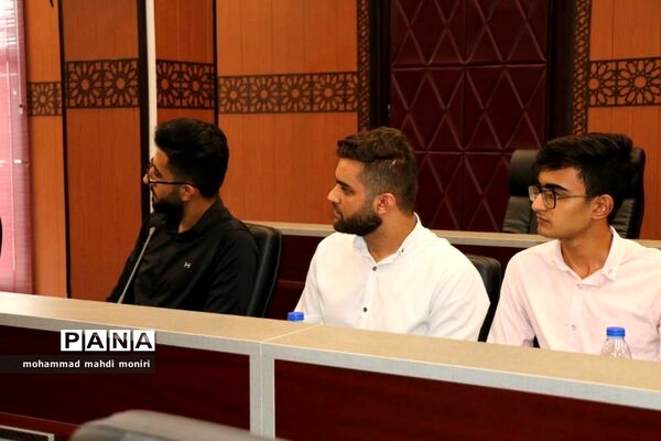 نشست اعضای سمن جوانان شهرستان دیر با مشاور جوان استاندار بوشهر