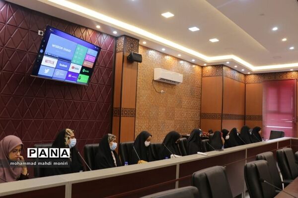 نشست اعضای سمن جوانان شهرستان دیر با مشاور جوان استاندار بوشهر