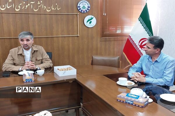 بازدیدمعاون ‌فعالیت‌های دانش‌آموزی سازمان دانش‌آموزی کشور از برنامه‌های تابستانی استان زنجان