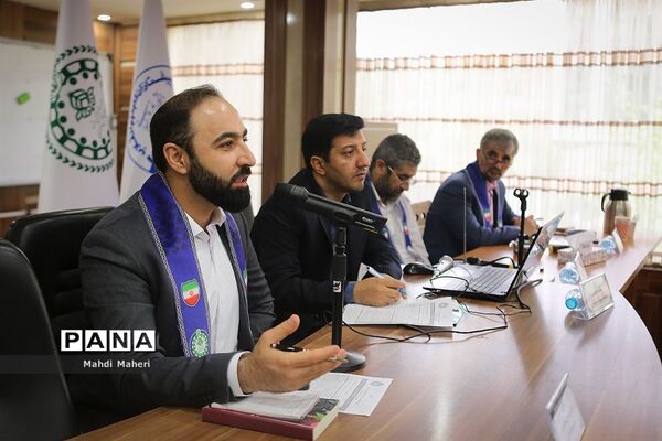 نشست صمیمانه مدیران سازمان دانش‌آموزی سراسر کشور-1