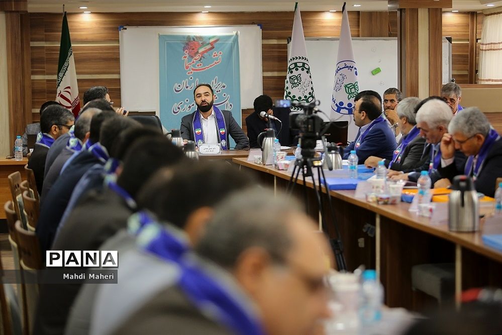 نشست صمیمانه مدیران سازمان دانش‌آموزی سراسر کشور-1