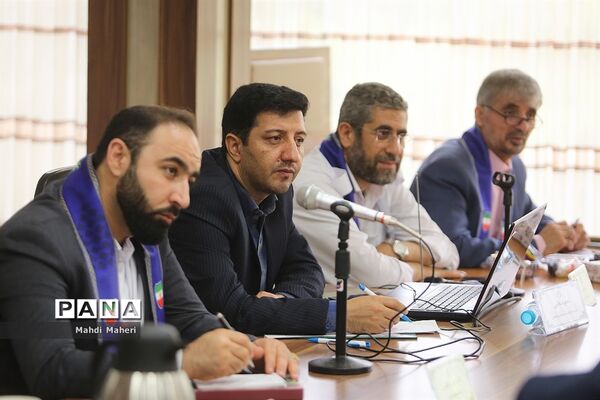 نشست صمیمانه مدیران سازمان دانش‌آموزی سراسر کشور-1