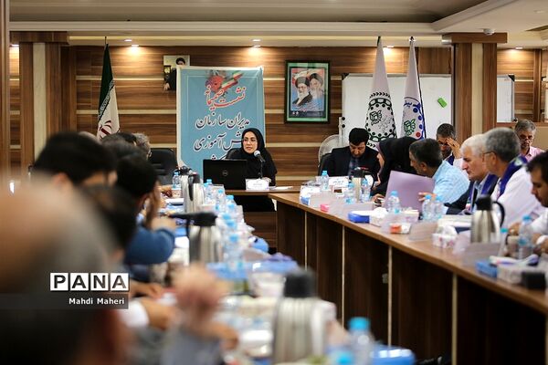 نشست صمیمانه مدیران سازمان دانش‌آموزی سراسر کشور-2