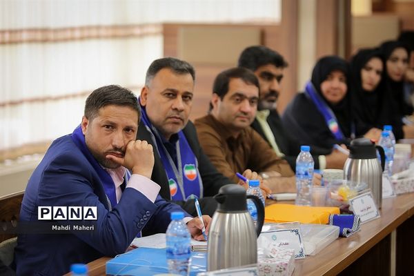 دومین روز نشست صمیمانه مدیران سازمان دانش‌آموزی سراسر کشور