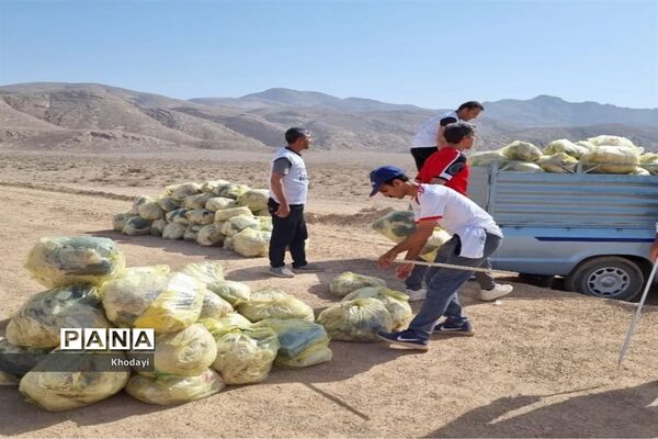 همایش دوستی با طبیعت به مناسبت هفته مبارزه با مواد مخدر در نجف آباد