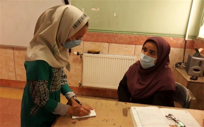 دانش‌آموزان با خصوصیات‌شان در یاد من می‌مانند