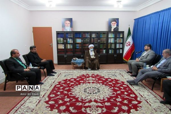 دیدار رئیس سازمان تامین اجتماعی با نماینده ولی فقیه