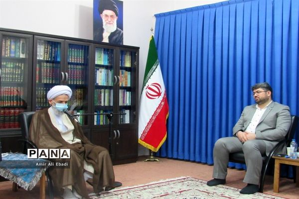 دیدار رئیس سازمان تامین اجتماعی با نماینده ولی فقیه