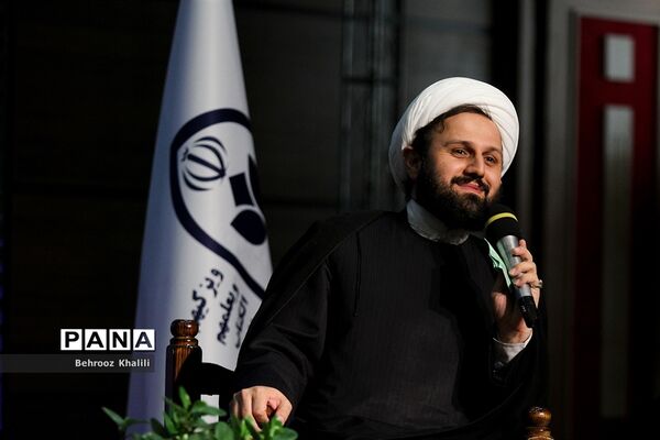 آیین اختتامیه دومین جشنواره معلمان مولف