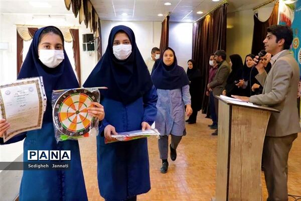 تقدیر از برگزیدگان جشنواره نوجوان سالم در آباده