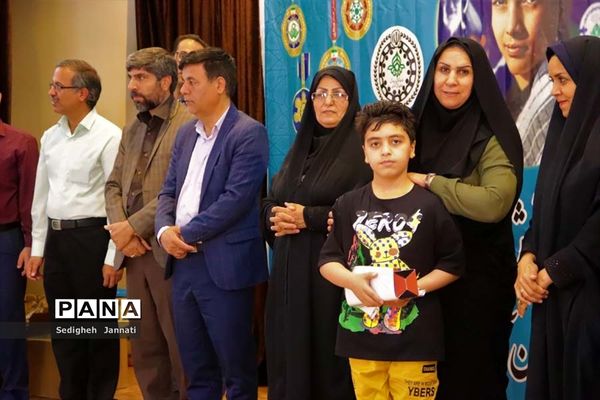 تقدیر از برگزیدگان جشنواره نوجوان سالم در آباده