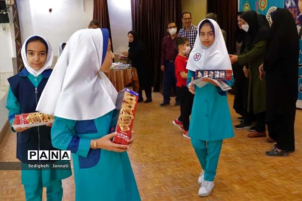 تقدیر از برگزیدگان جشنواره نوجوان سالم در آباده