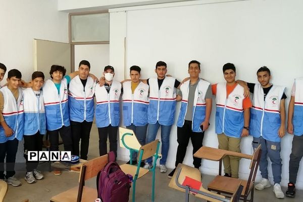 برگزاری کلاس‌های آموزشی کمک‌های اولیه در مدرسه سما رودهن