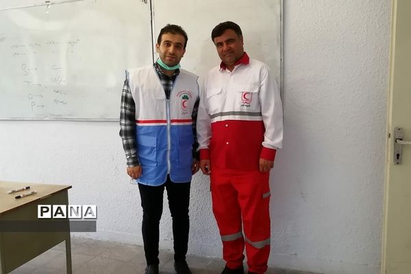 برگزاری کلاس‌های آموزشی کمک‌های اولیه در مدرسه سما رودهن