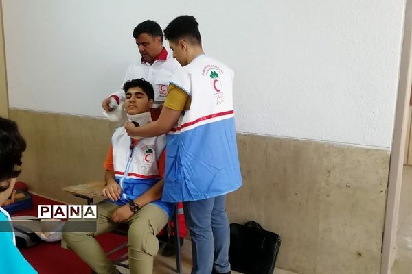 برگزاری کلاس‌های آموزشی کمک‌های اولیه در مدرسه سما رودهن