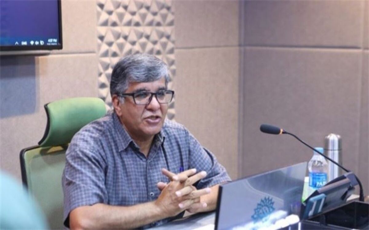 احمد دهقان: مهمترین کار رمان‌نویس کشف خویش است