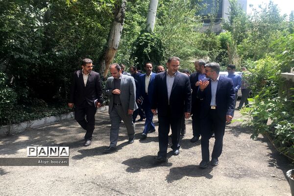 افتتاح نگارخانه کوشا در کانون فرهنگی و تربیتی شهید مفتح تهران