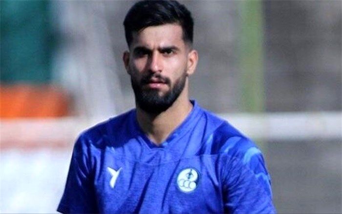 حسینی برای ٢ سال به استقلال پیوست