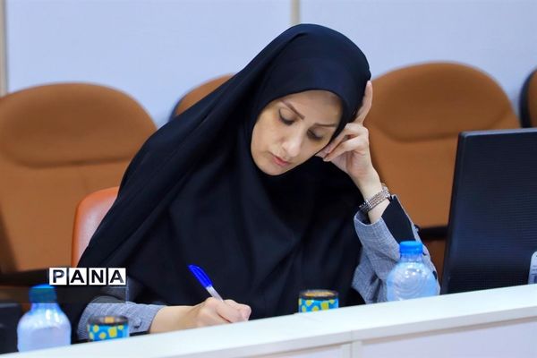 نشست معاون آموزش متوسطه وزیر آموزش و پرورش با اصحاب رسانه