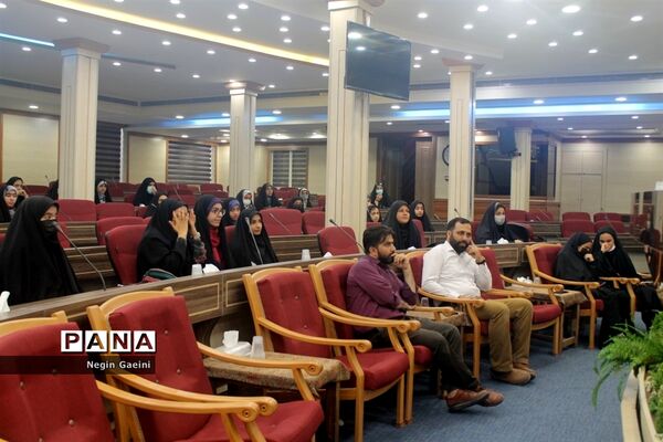 کارگاه حضوری آموزش خبرنگاری پانا ویژه دختران دانش‌آموز استان قم