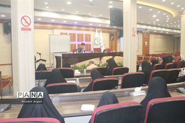 کارگاه حضوری آموزش خبرنگاری پانا ویژه دختران دانش‌آموز استان قم