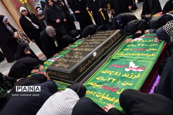 حضور دانش‌آموزان در یادواره شهدای دانش‌آموزی بازی دراز