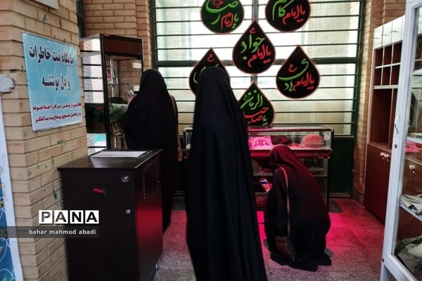 حضور دانش‌آموزان در یادواره شهدای دانش‌آموزی بازی دراز