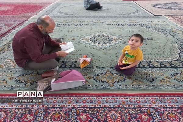 دعای روز عرفه درمصلی شهرستان اسلامشهر