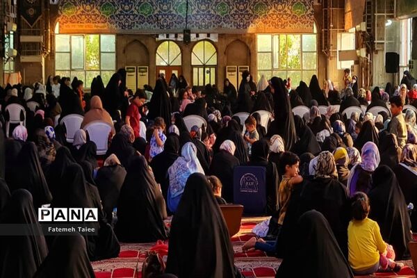 آیین دعای پر فیض عرفه در اهواز