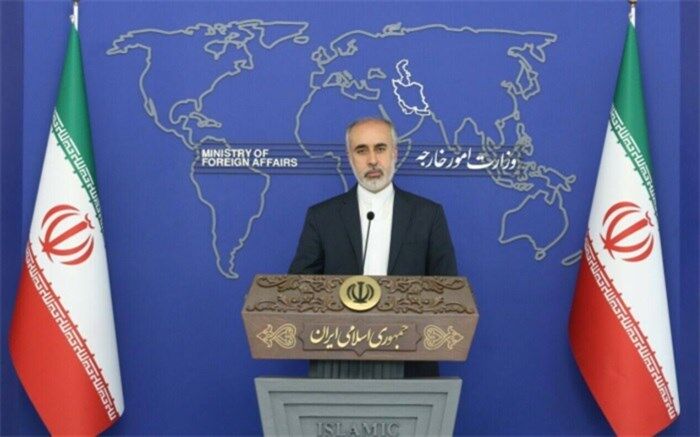 ایرانیان مقیم سریلانکا از نزدیکی به مراکز ناآرامی خودداری و ارتباط خود را با سفارت حفظ کنند
