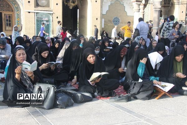 مراسم دعای پرفیض عرفه در قزوین